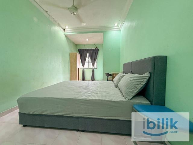 [Malay Female] Middle Room Bandar Putra Segamat TR0324