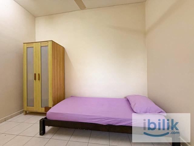 [Malay Female] Middle Room Bandar Sunway Petaling Jaya TR0030 A15