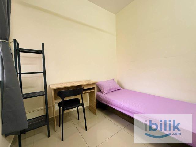 [Malay Female] Middle Room Mentari Court Sunway Petaling Jaya TR0054 E13