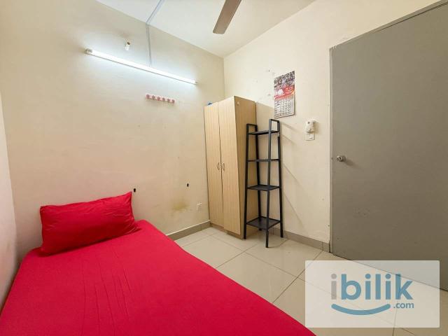 [Malay Female] Middle Room Sentrovue Puncak Alam TR0086