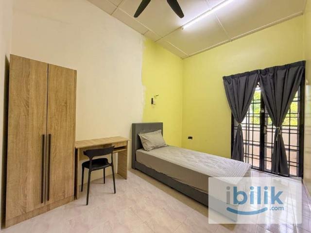 [Malay Female] Single Room Bandar Putra Segamat TR0326