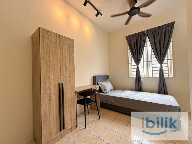 [Malay Female] Single Room Seremban Putra Sikamat TR0314