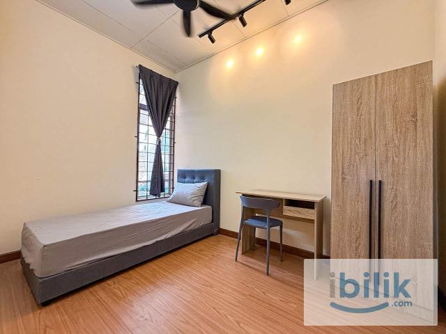 [Malay Female] Single Room Warisan Puteri Sikamat Seremban TR0319