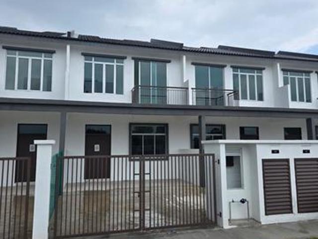 New Double Storey with Kabinet Easy Acces to SKVE