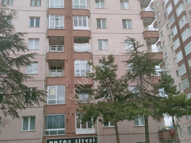 Malazgirt Mah 8/2si 2+1 Geniş Merkezi Isıtma Asansörlü