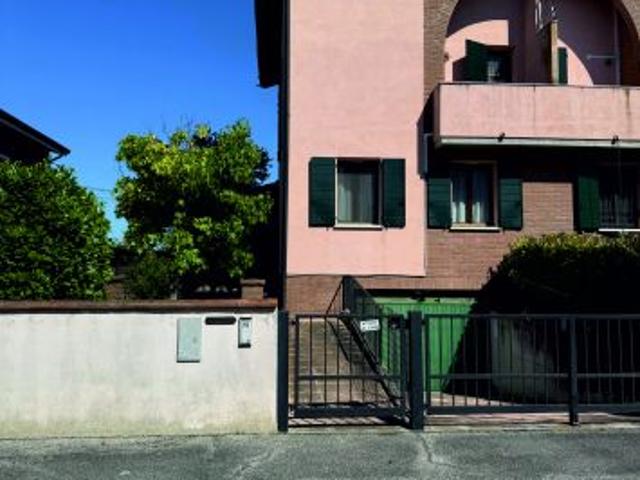 MALBORGHETTO DI BOARA VILLA BIFAMILIARE