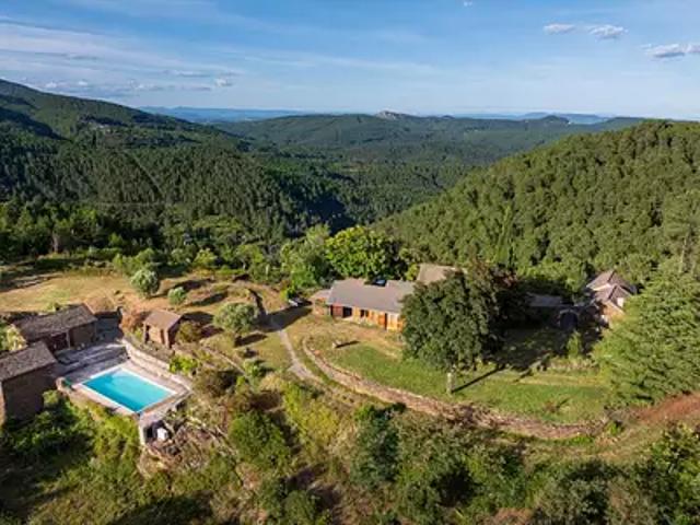 Malbosc 07140 Achat / Vente maison 11 pièces t11 piscine jardin