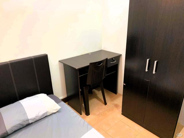 Male Only. 7 mins to Publika, AC Furnished Room Menara Duta 2, Dutamas
