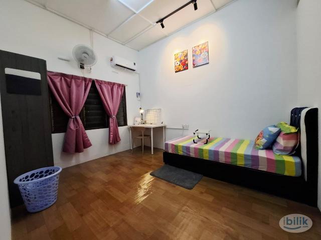 Male AC Room Free Parking Wifi Landed Sunway Carnival, Seberang Jaya, Perai