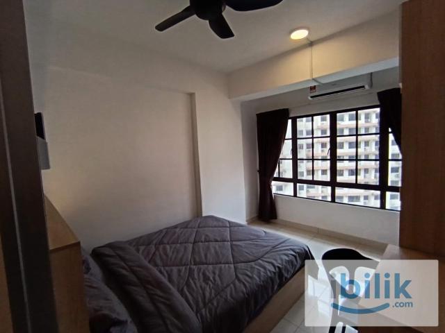 MALE Unit Male Medium Room Aircon included Carpark at Cheras, KL Nearby LRT Salak Selatan