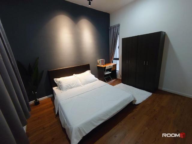 [Male unit] Medium room for rent at Utropolis Glenmarie