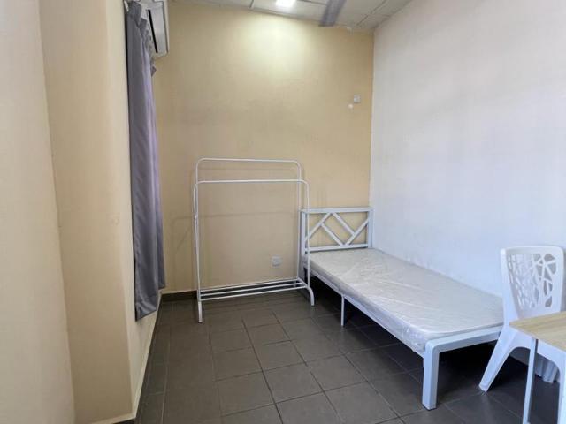 Male Unit Single Room + Free WiFi + Air Cond for Rent at Bukit Rimau Shah Alam