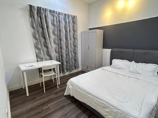 [MALE UNIT] Student Middle Room at Utropolis Urbano, Glenmarie, Shah Alam