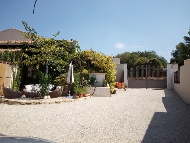MALEMORT DU COMTAT / QUARTIER RESIDENTIEL / VILLA 120M2 / JA