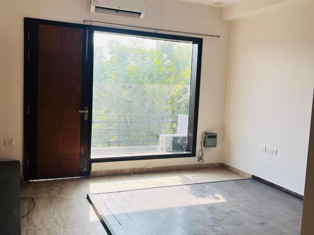 Malibu Shopping Arcade 3.5 Bedroom 2000 Sq. Ft. Builder Floor in Sector 47 Gurgaon Listing ID: #10266