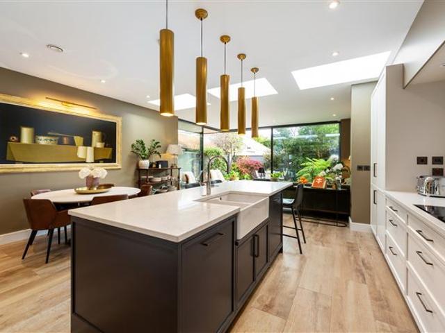 Malin, Ballygihen Avenue, Sandycove, Co. Dublin Sherry FitzGerald Dalkey 4842 MyHome. Ie Residential