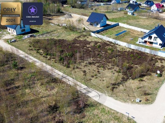 Malownicza działka 1022 m² pod dom w Przyjaźni