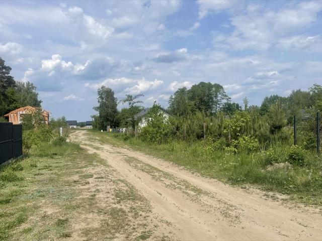 Malownicza działka 1220 m² pod Łodzią z lasem i zalewem