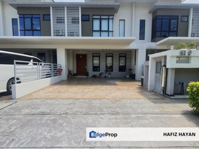 Maple Residence