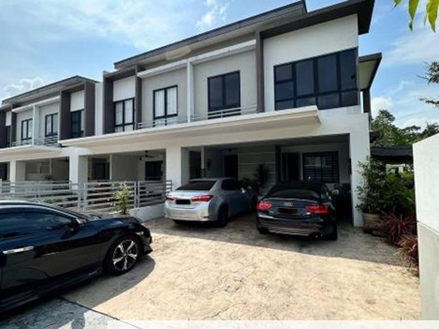 Maple Residence, Cyber 9