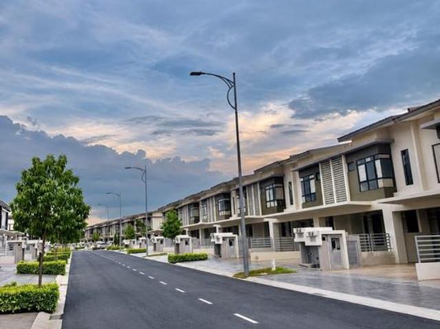 Maple Residence Cyberjaya Fully Furnished 5BR Terrace House