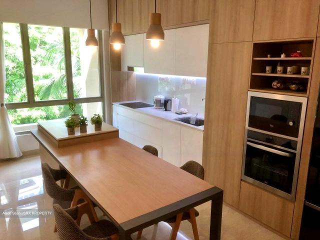 Maplewoods D21, Condominium