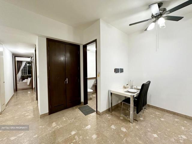 Maplewoods D21, Condominium