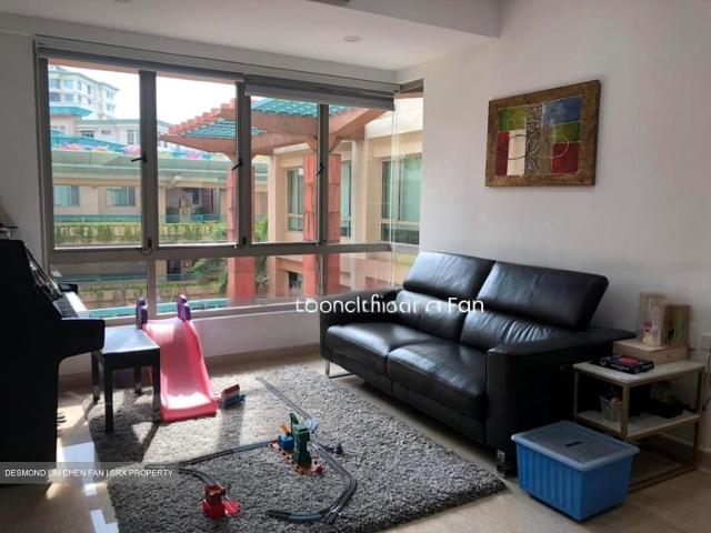 Maplewoods D21, Condominium