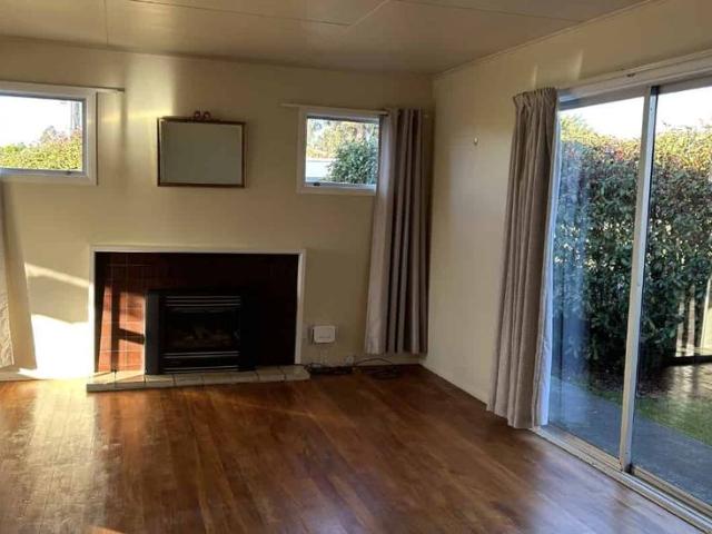 MARTINBOROUGH THREE BEDROOM