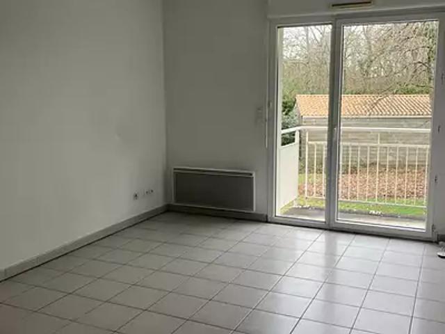 Martignas sur Jalle 33127 Achat / Vente appartement 2 pièces t2 au dernier étage parking