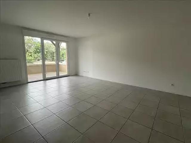 Martignas sur Jalle 33127 Location appartement 3 pièces t3 au dernier étage parking