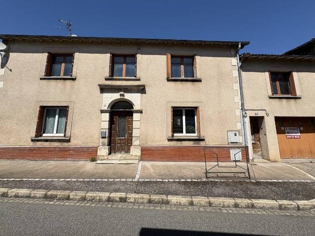 MARTRES TOLOSANE: Maison de village avec jardin et garage