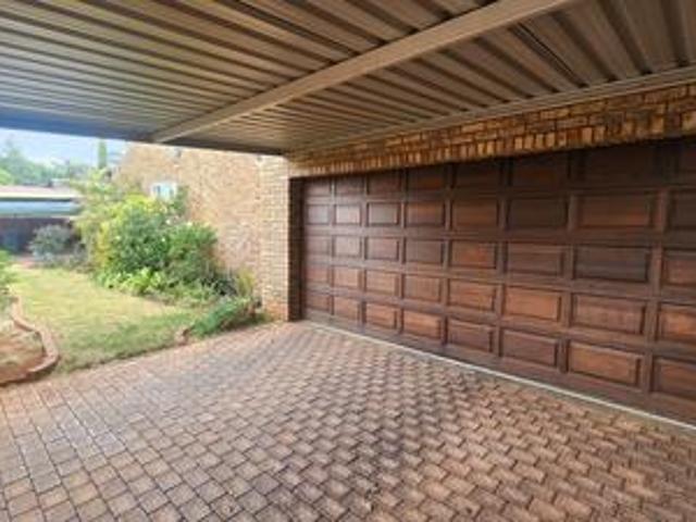 marvelous house with a flatlet with.