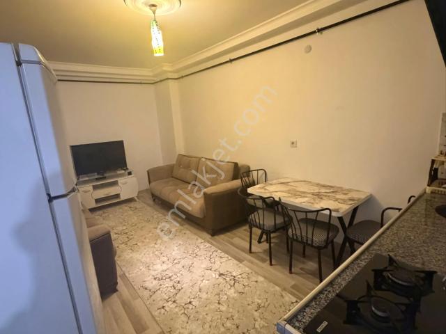 Maraş Cad Şişli Öğretmen Evi Civarında Kiralık Eşya 1+1 Daire