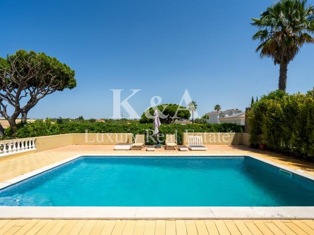 Moradia no Triangulo Dourado, Algarve. 131m² Almancil