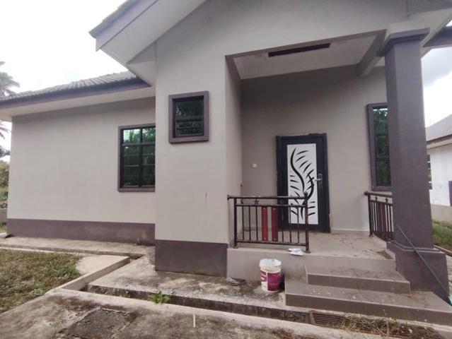 MARANG PENGKALAN BERANGAN Banglo BARU Tanah Sangat Luas Freehold