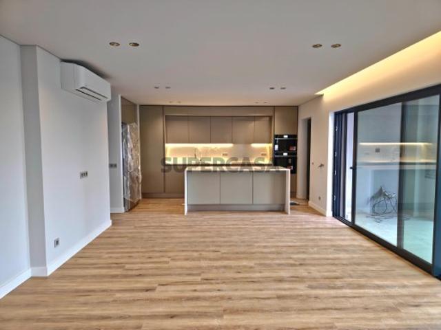 Maravilhosa Penthouse T4, com Piscina Privada e vistas Ria Formosa, Varanda de 108,57 m2