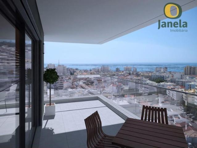 Maravilhoso T2 com 127,85 m2, garagem, piscina no topo, zona. 99m² Faro Sé e São Pedro