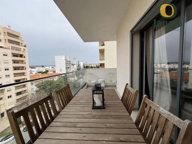 Maravilhoso T2 com garagem e fantástica varanda Av. 5 Outu. 0m² Faro Sé e São Pedro