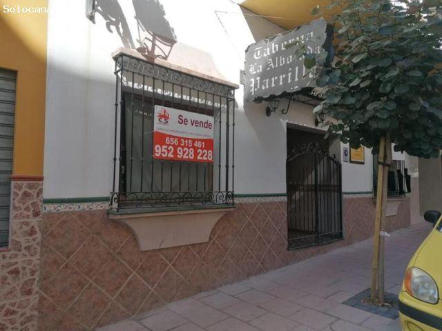 MARAVILLOSA TABERNA CON UN ESTILO ANDALUZ, ACOGEDORA Y AMPLIA