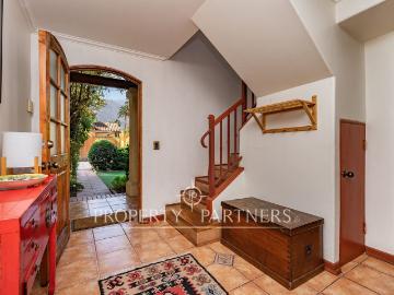 Maravillosa casa en venta en condominio, ubicada en sector privilegiado de Peñalolén