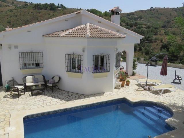 Maravillosa oportunidad de adquirir una impresionante villa. 112m² Cómpeta