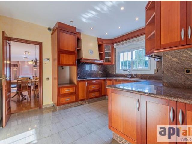 MARAVILLOSO CHALET A LA VENTA EN LES PUNGOLES