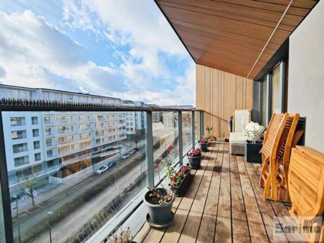 Marcel Thiry neighbourhood Furnished 2 bedr flat Terrace