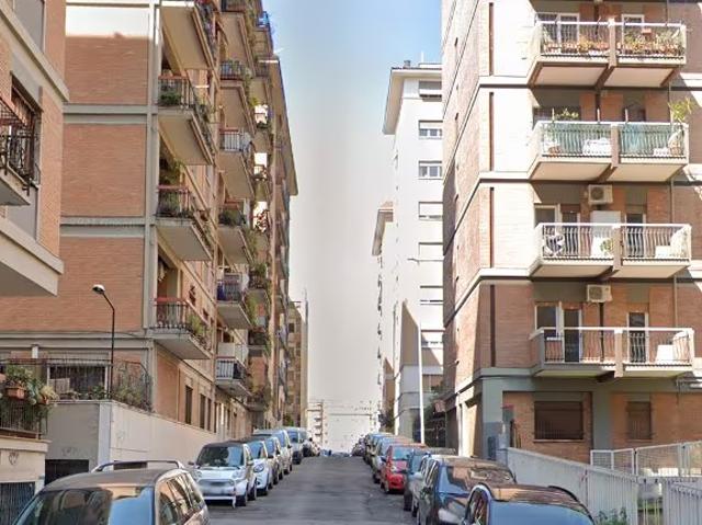 Marconi soleggiato monolocale arredato