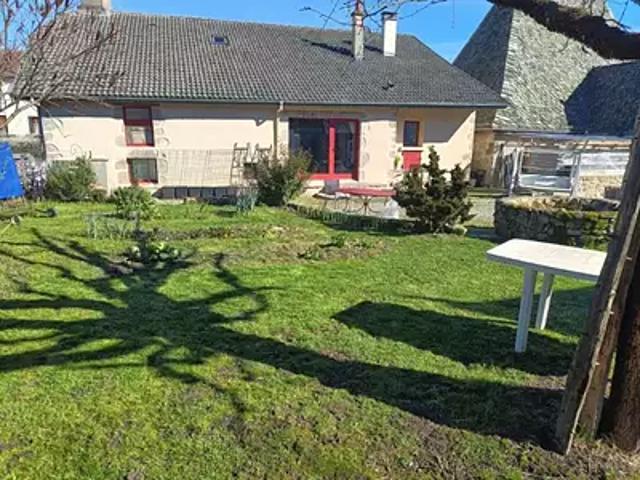 Marcolès 15220 Achat / Vente maison 3 pièces t3 terrasse