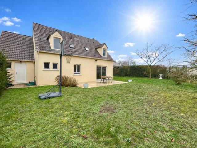 MARCOUSSIS MAISON INDIVIDUELLE FAMILIALE DE STANDING 140