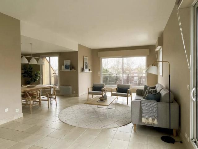 Marcq en Baroeul CLEMENCEAU MAIRIE – Appartement d’exception à vendre – 6 pièces – 205m² loi Carrez – Terrasses – Garages & stationnements