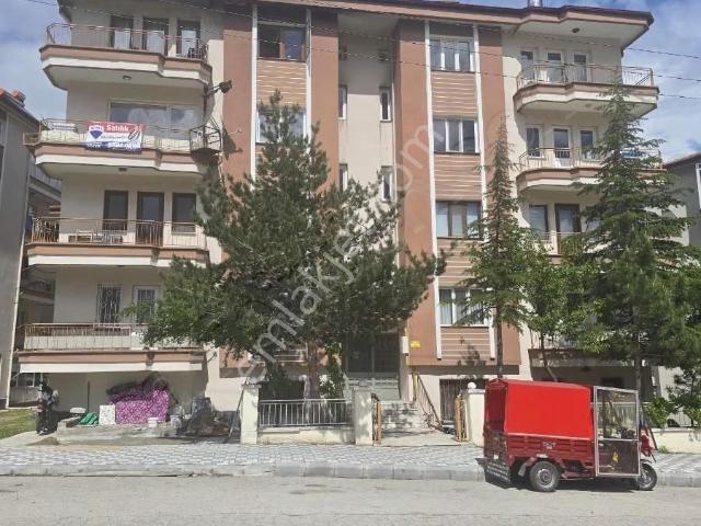 mareşal Fevzi Çakmak Mahallesinde Satılık 3+1,ara Kat Daire