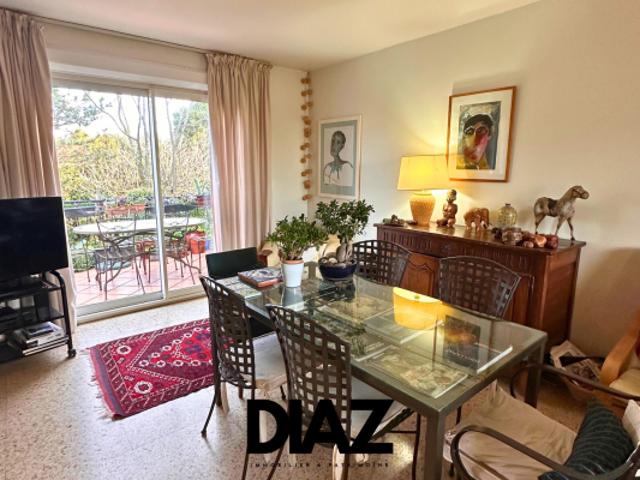 MARGUERITTES Maison individuelle avec jardin, appartement